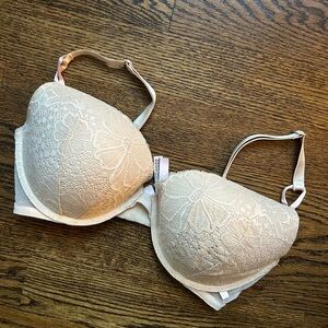 Victoria’s Secret bra